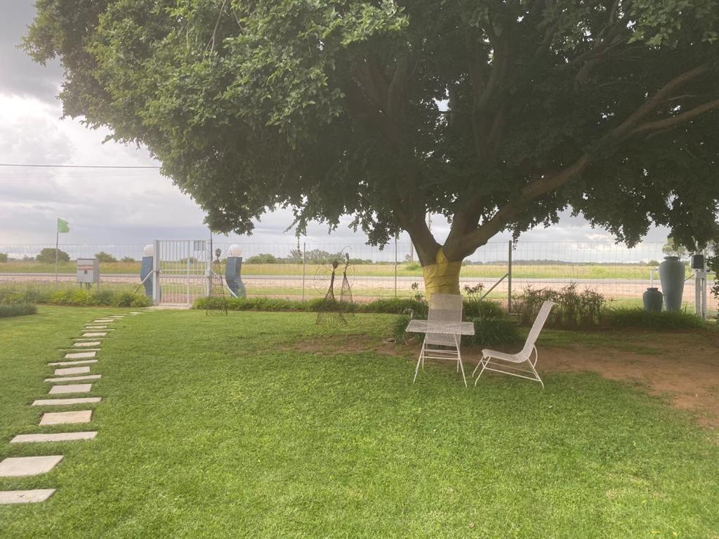 Biekiesvlei Hotel Lichtenburg Exterior foto